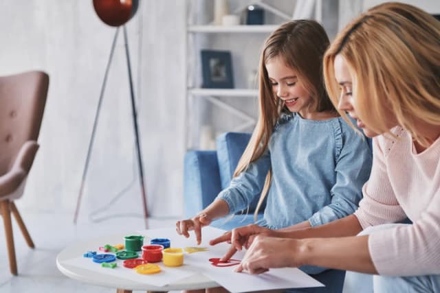 کاردرمانی برای بهبود مهارتهای اجتماعی و عاطفی کودکان